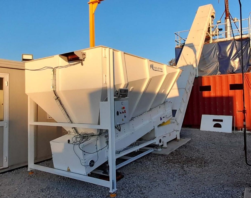 Biomass storage, dosing and weighing hopper_0